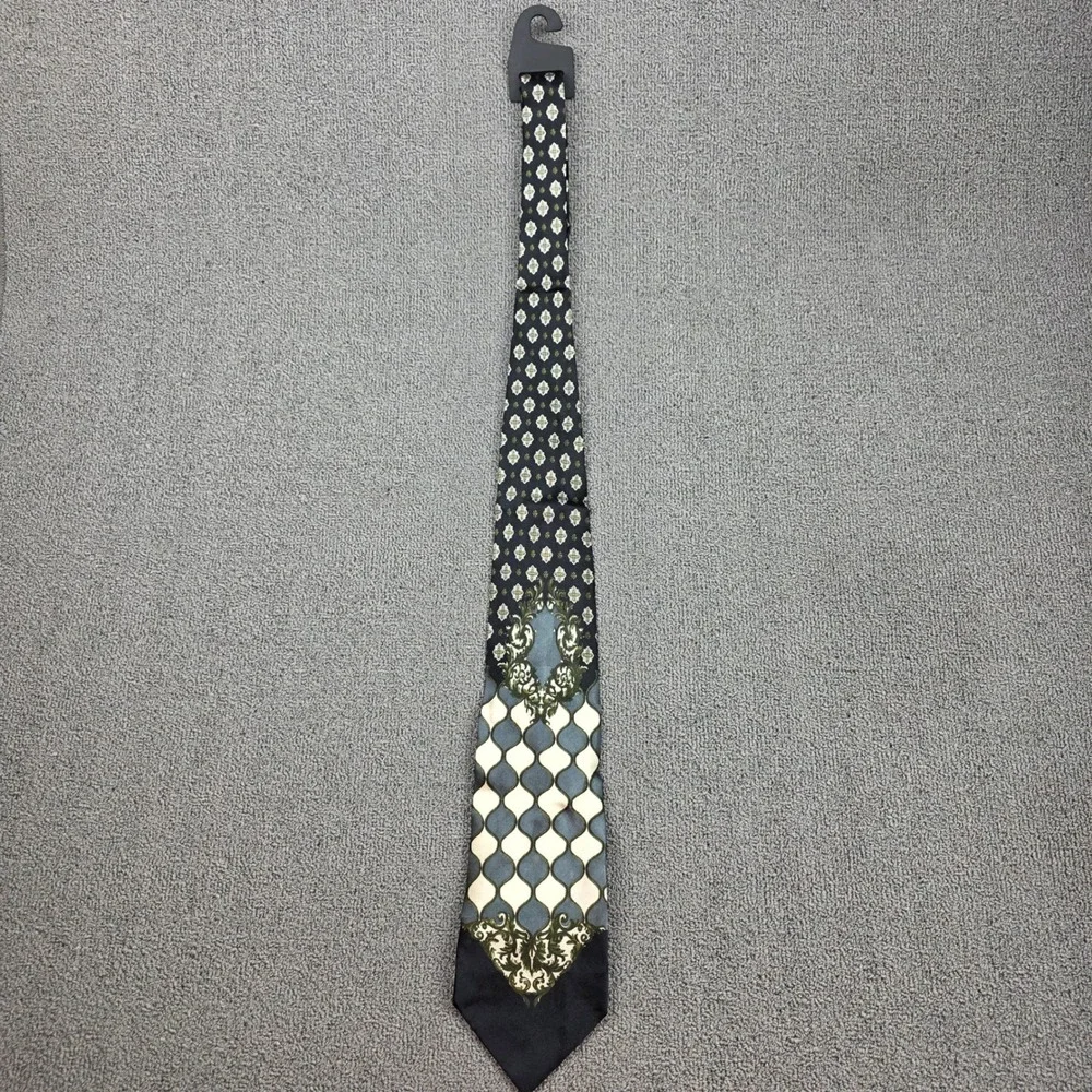 Georgio Gentelli Uomo Necktie Mens Black Baroque Medallion Silk Hand Made OS